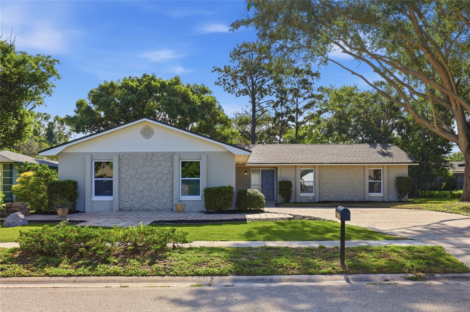 1011 MANCHESTER CIRCLE