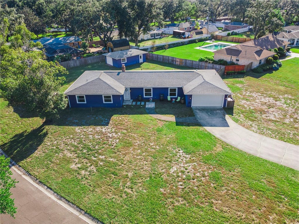Photo of 601 Greenbriar Drive, Brandon, FL 33511 (MLS # L4965668)