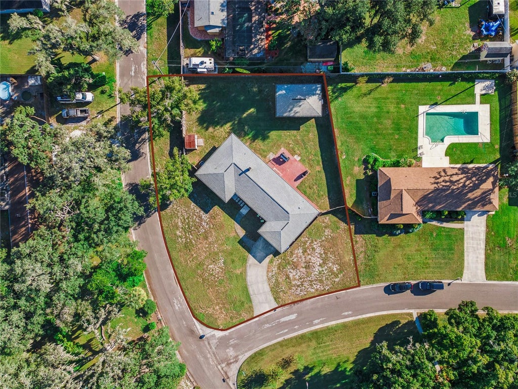 Photo of 601 Greenbriar Drive, Brandon, FL 33511 (MLS # L4965668)