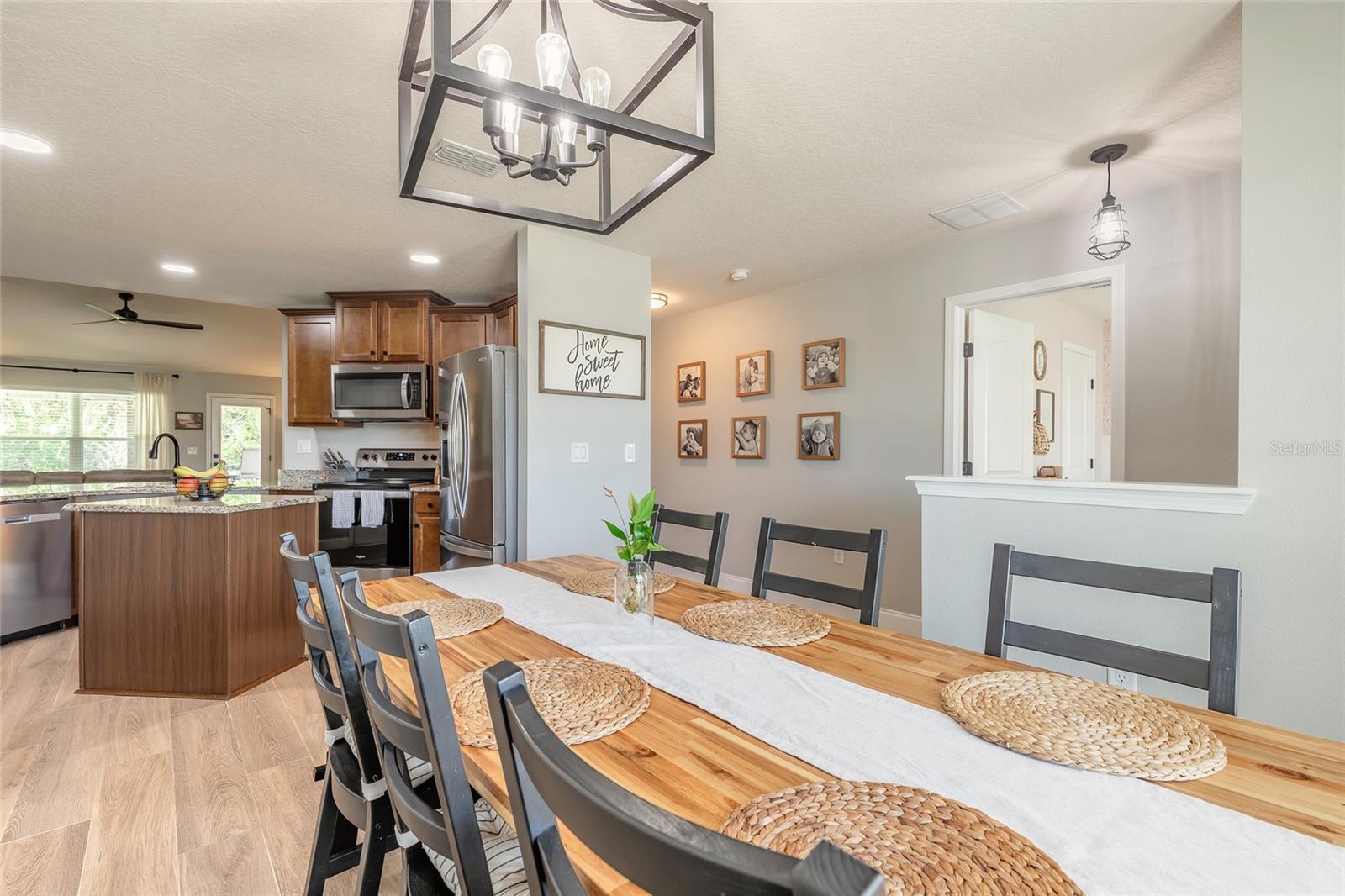 EAGLE LAKES PH 1 SEC 1 - Residential