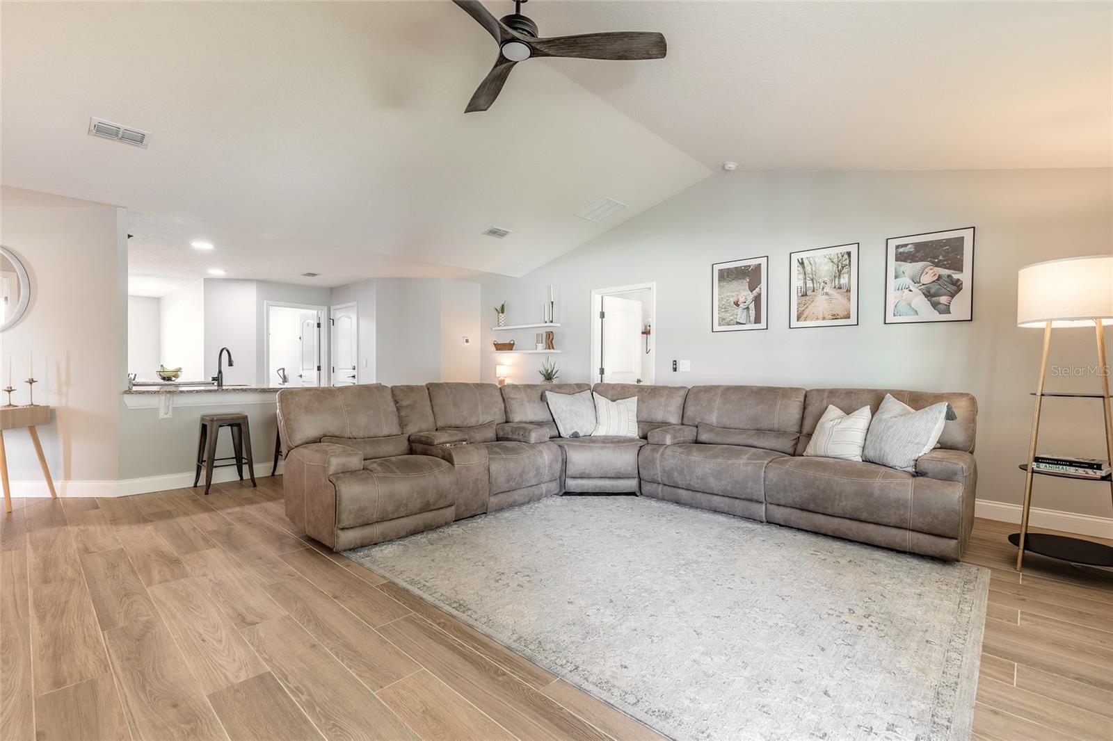 EAGLE LAKES PH 1 SEC 1 - Residential