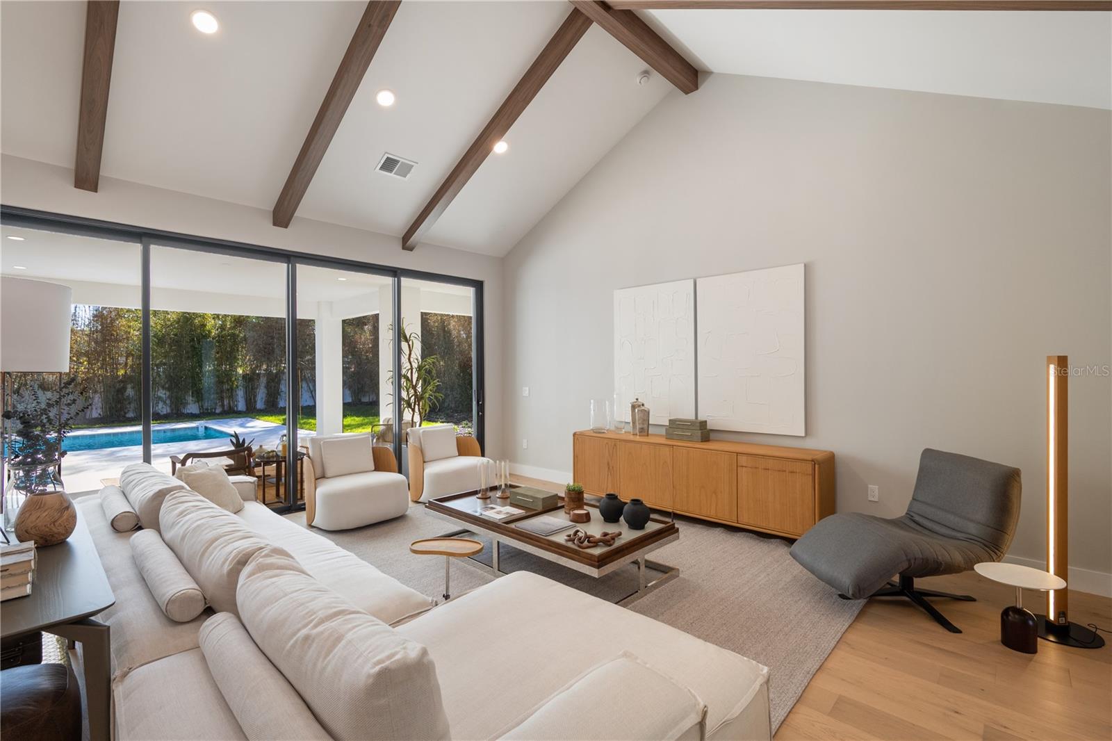 1830 PARK LAKE STREET