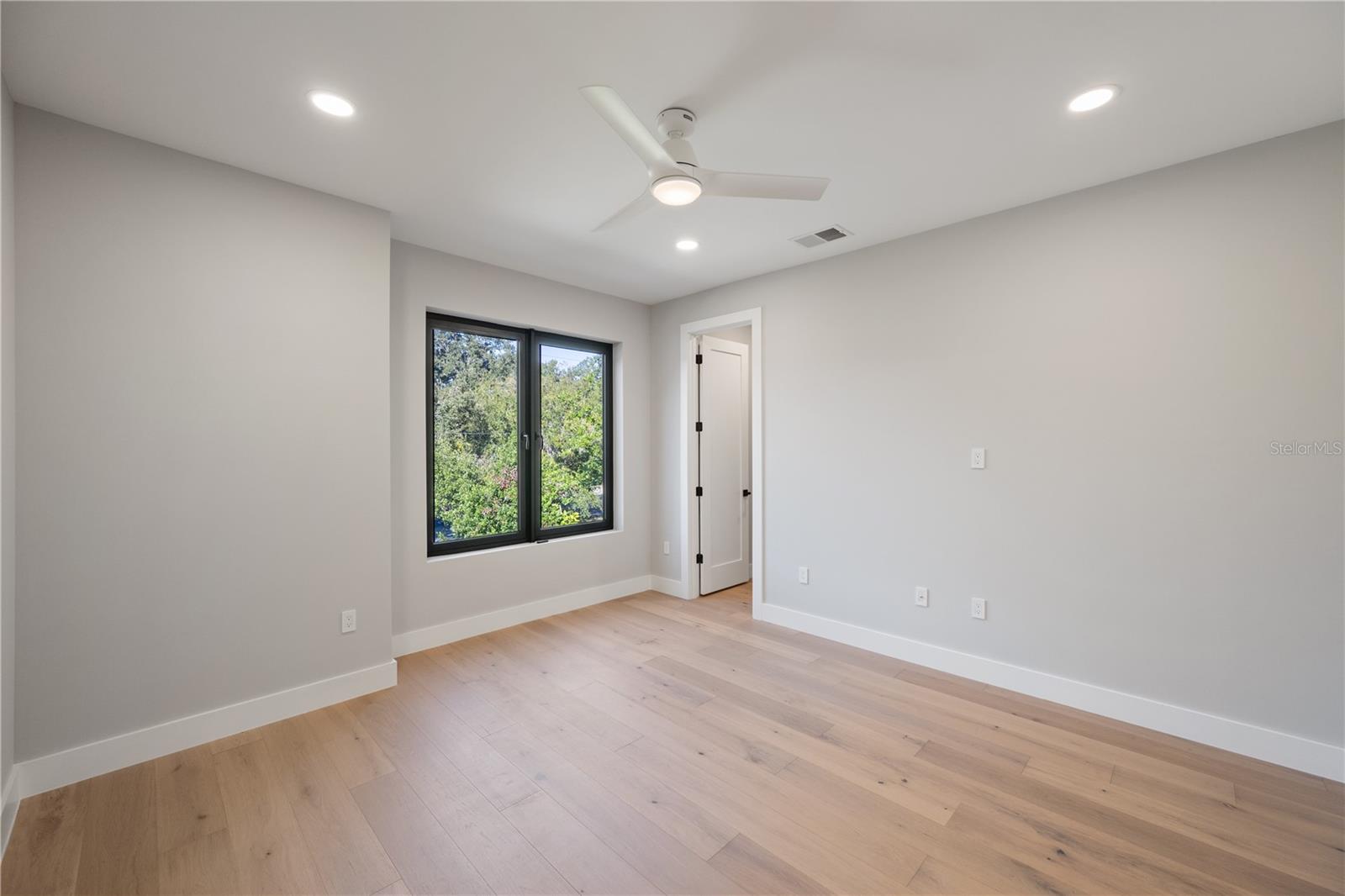 COLONIAL GROVE ESTATES - Residential