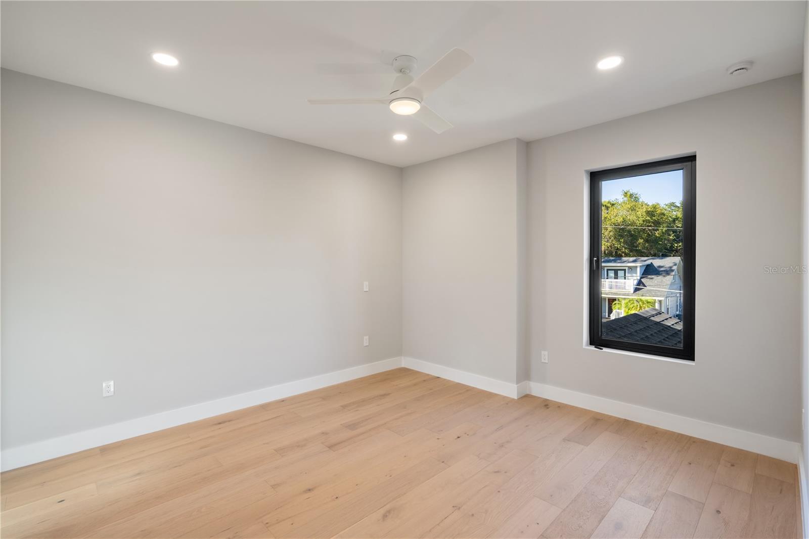 COLONIAL GROVE ESTATES - Residential