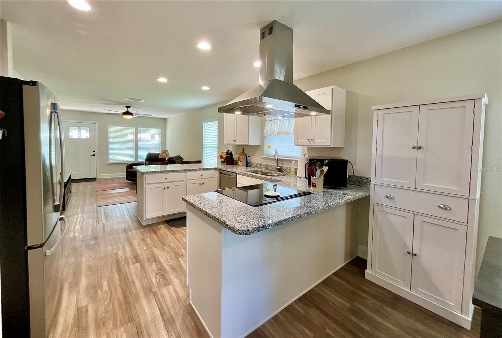 SANTA FE SHORES - Residential