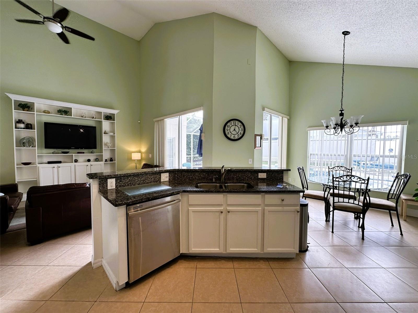 ROLLING HILLS ESTATES UNIT 2 AT FORMOSA GARDENS - Residential