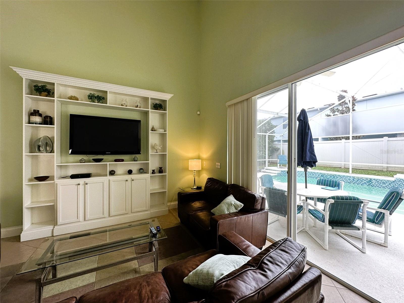 ROLLING HILLS ESTATES UNIT 2 AT FORMOSA GARDENS - Residential