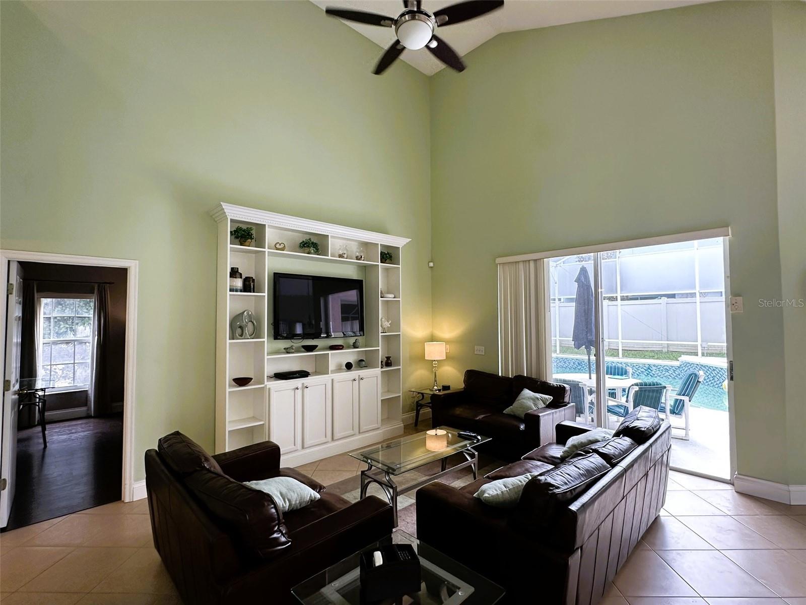 ROLLING HILLS ESTATES UNIT 2 AT FORMOSA GARDENS - Residential