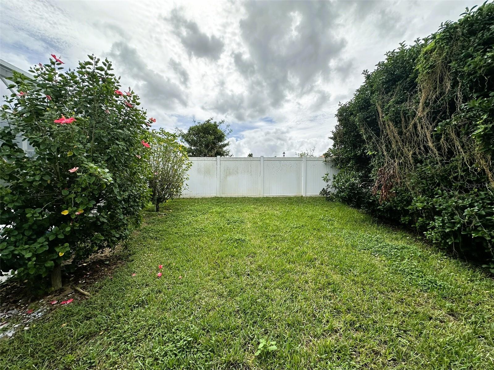 ROLLING HILLS ESTATES UNIT 2 AT FORMOSA GARDENS - Residential