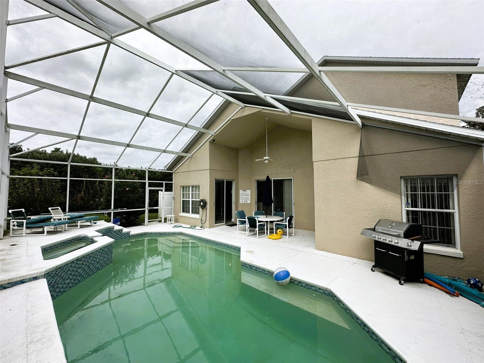 ROLLING HILLS ESTATES UNIT 2 AT FORMOSA GARDENS - Residential