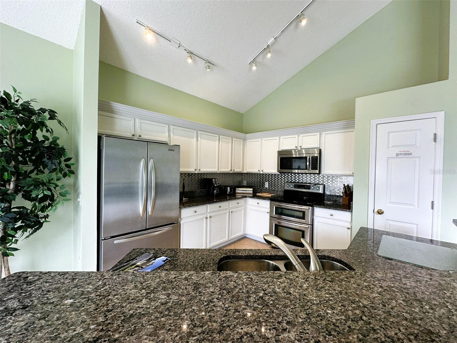 ROLLING HILLS ESTATES UNIT 2 AT FORMOSA GARDENS - Residential