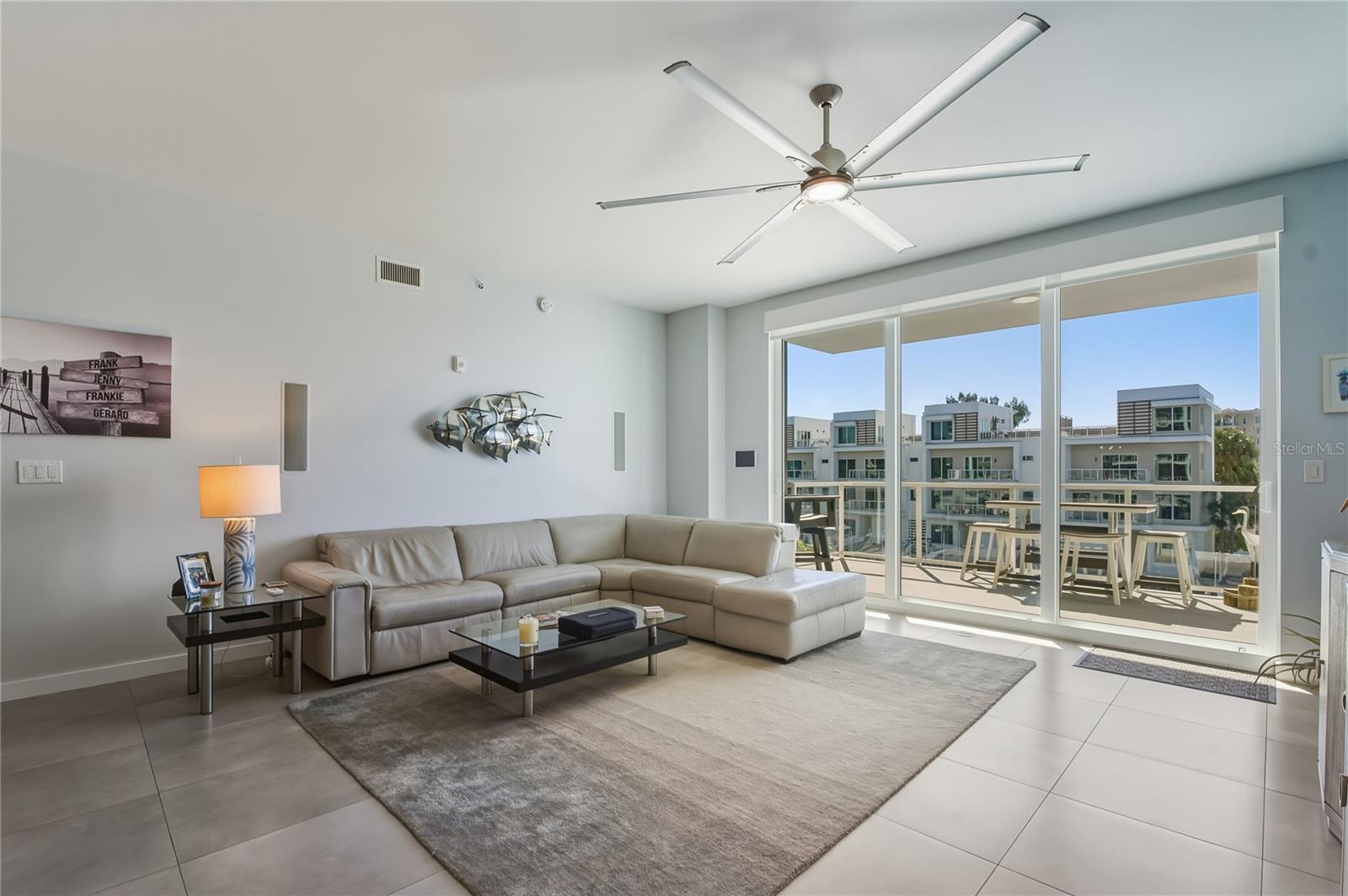 MARINA BAY 880 CONDO - Residential