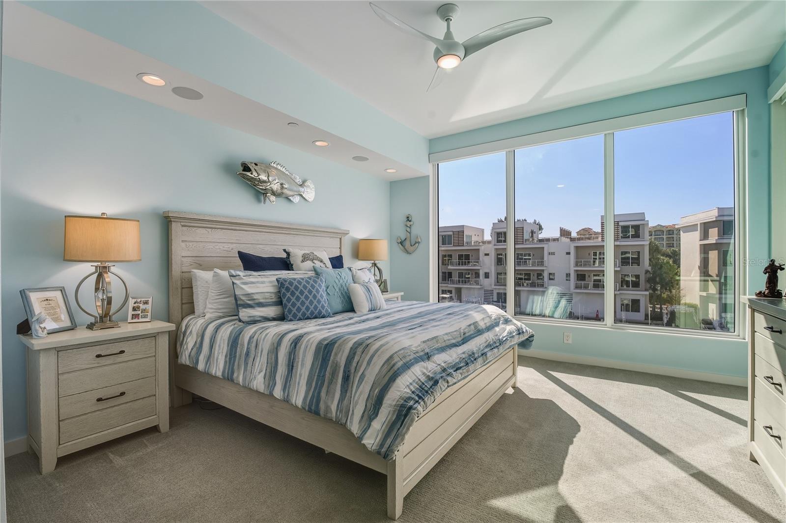 MARINA BAY 880 CONDO - Residential