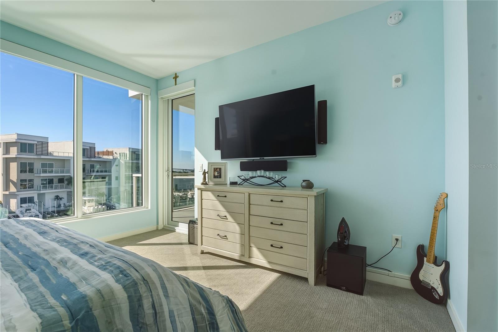 MARINA BAY 880 CONDO - Residential