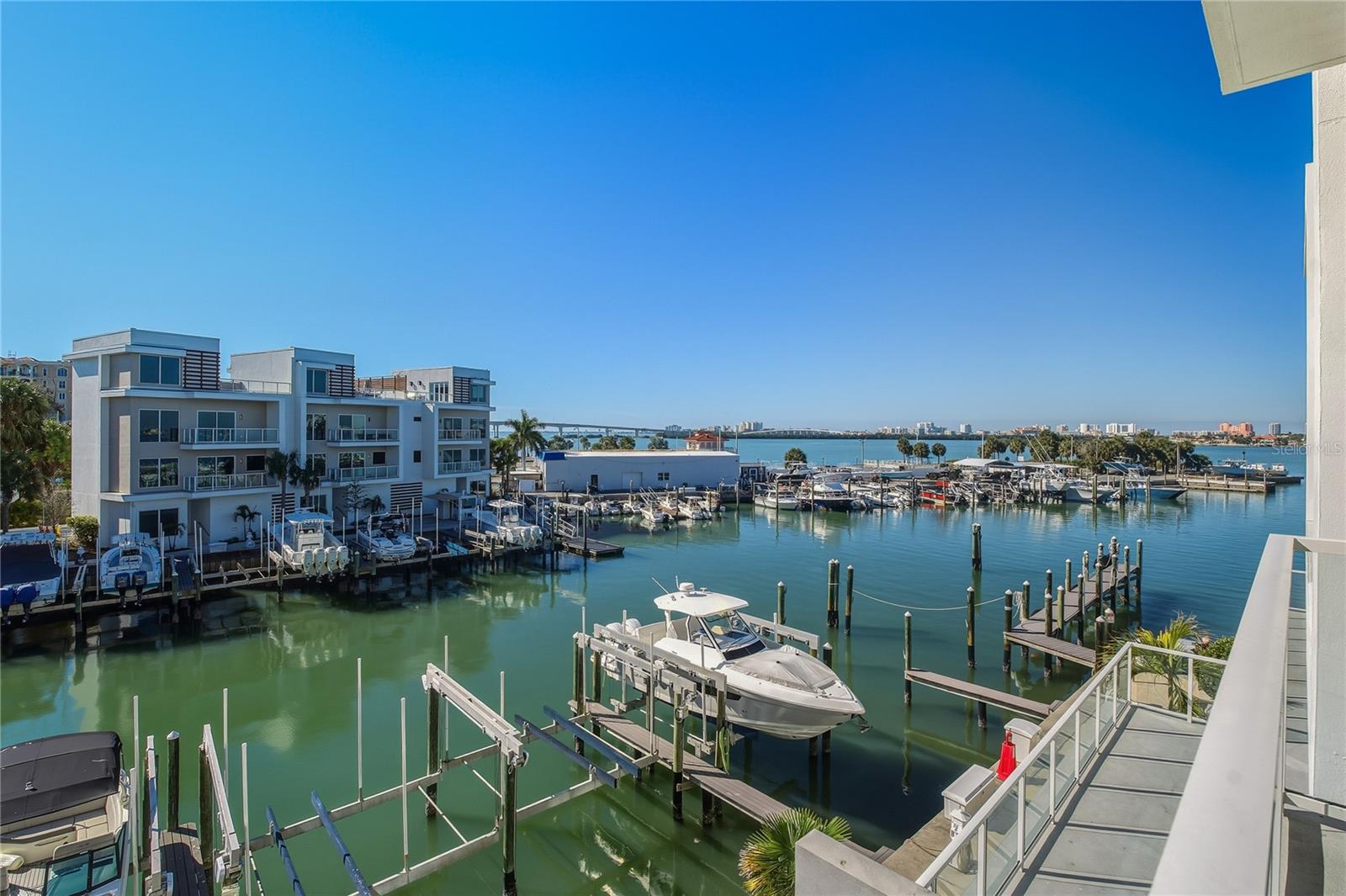 MARINA BAY 880 CONDO - Residential