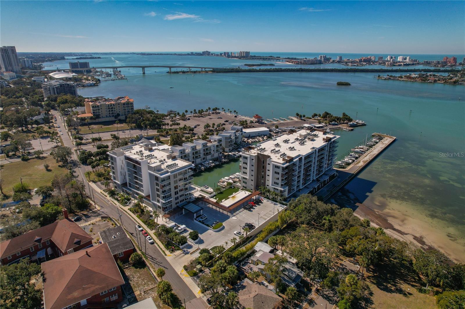 MARINA BAY 880 CONDO - Residential