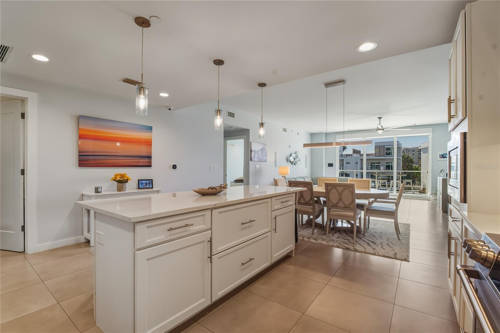 MARINA BAY 880 CONDO - Residential