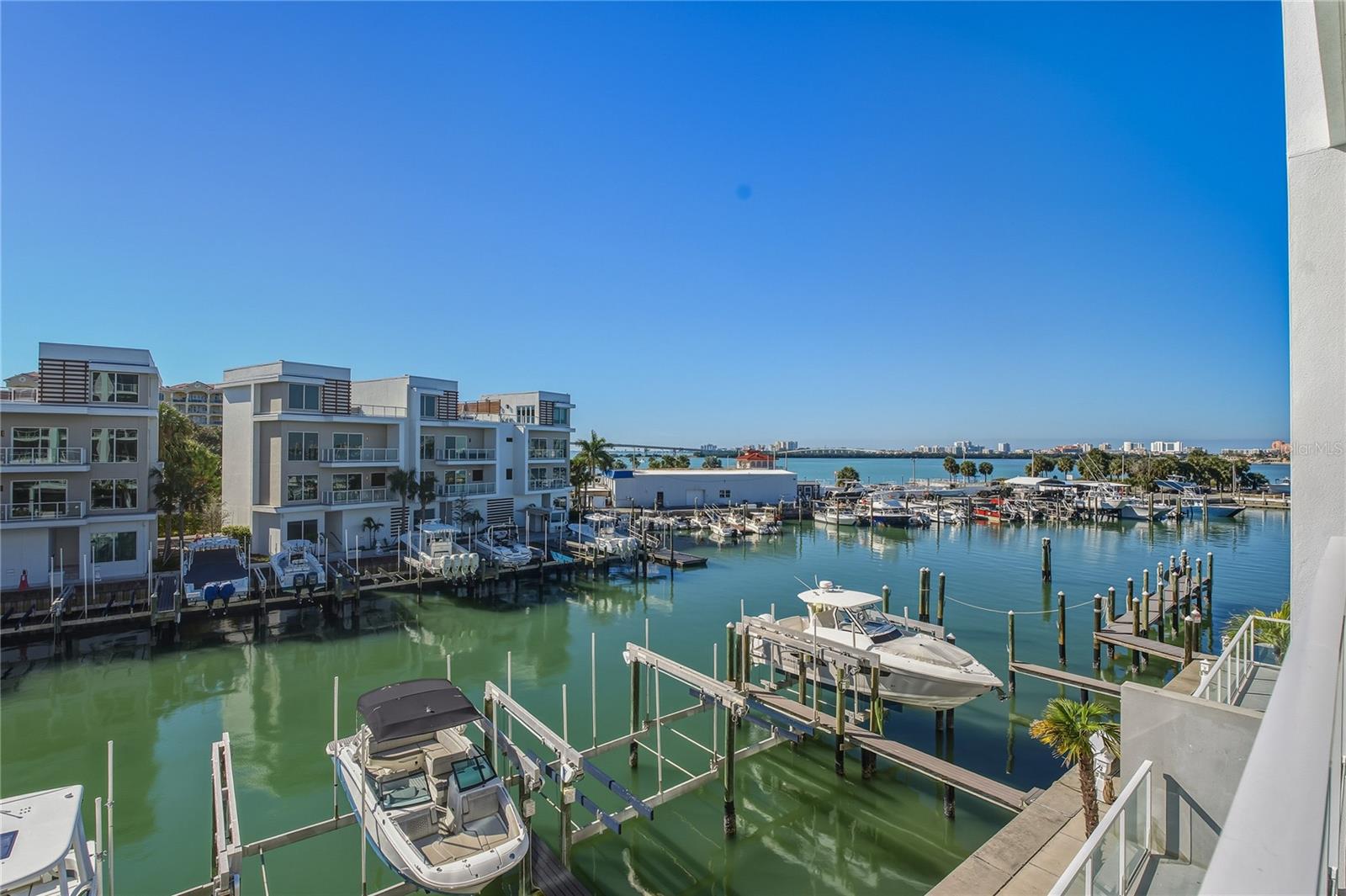 MARINA BAY 880 CONDO - Residential