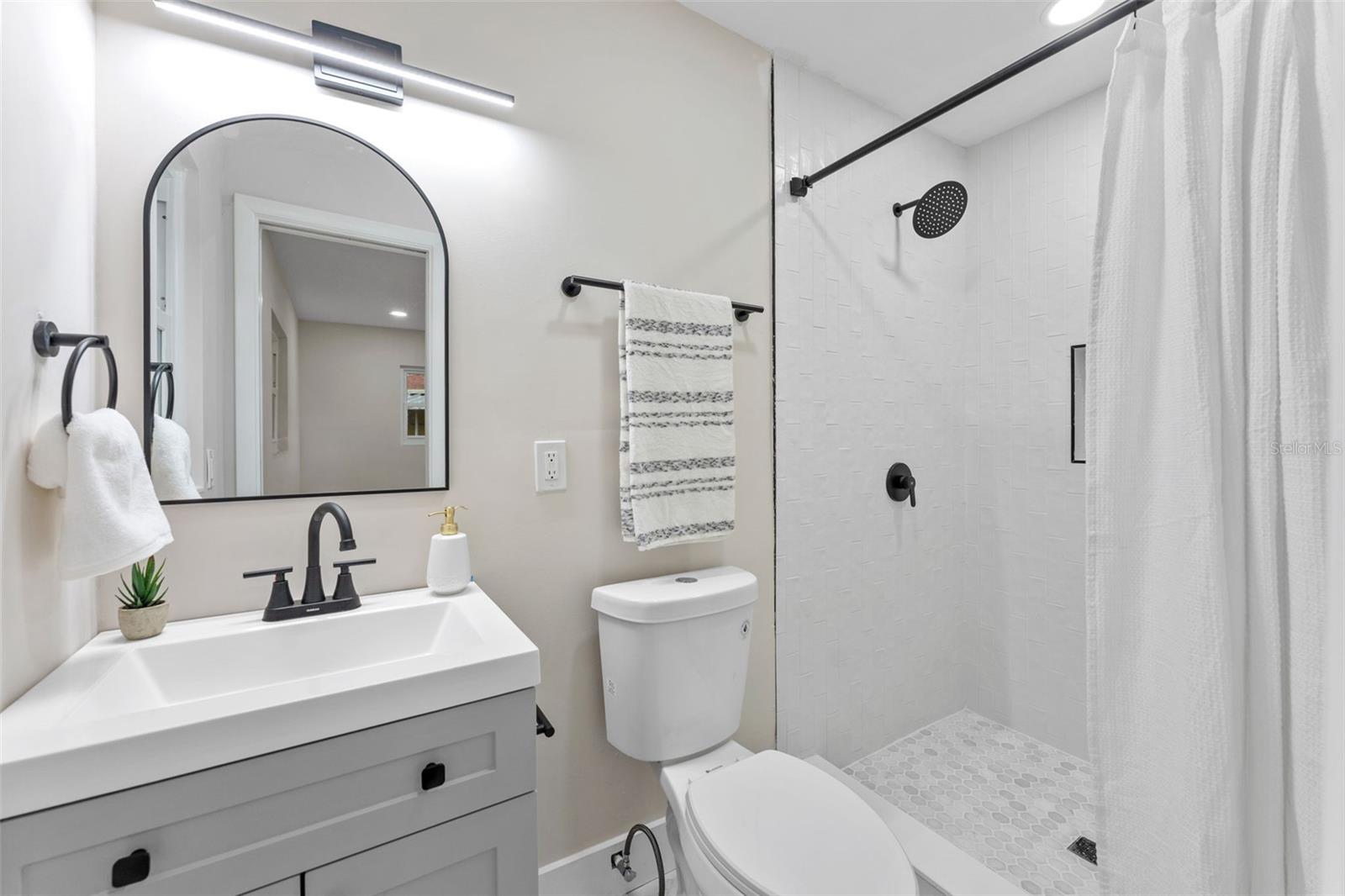 LAWTONS 1ST ADD - Residential