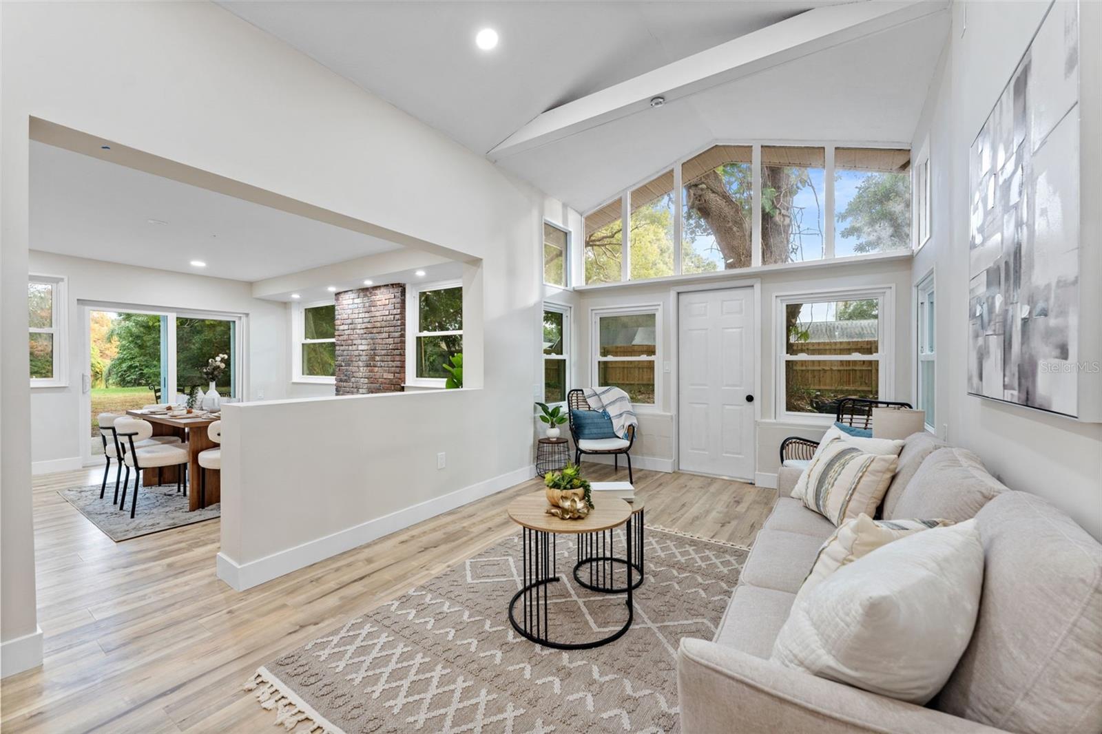 LAWTONS 1ST ADD - Residential