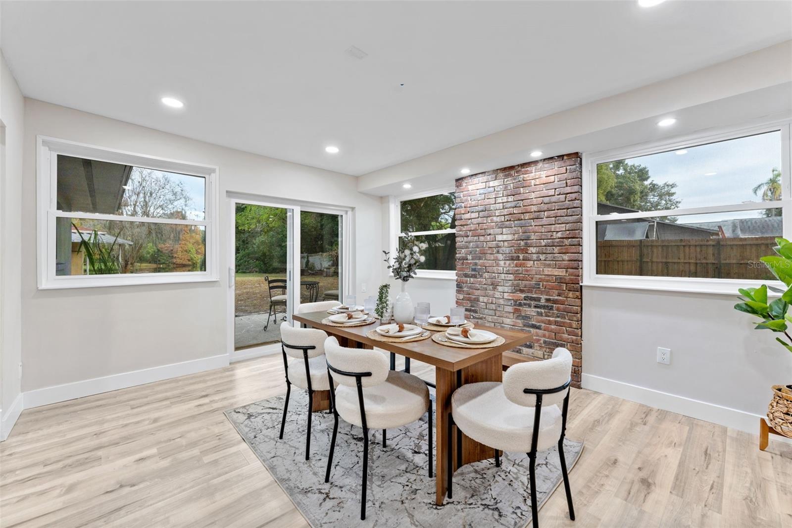 LAWTONS 1ST ADD - Residential