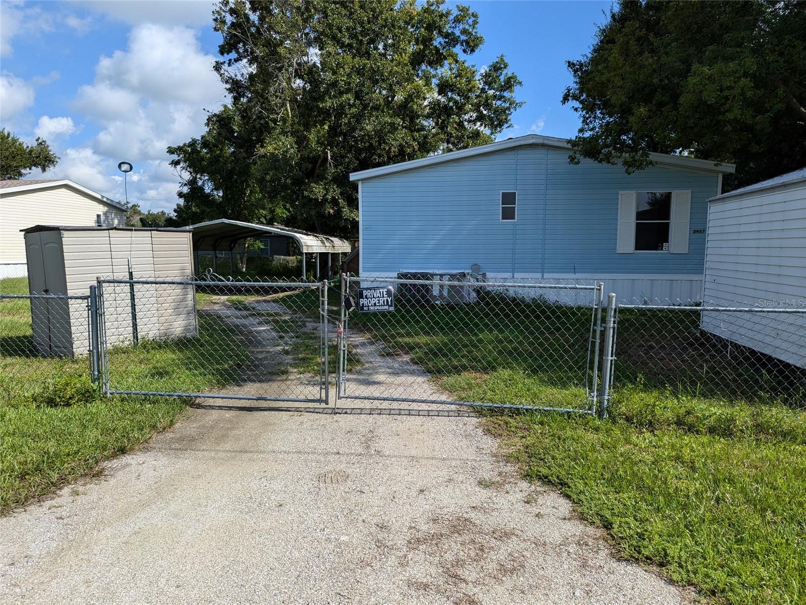 Photo 9 of 39 of 3957 NW KNOLLWOOD DRIVE mobile home