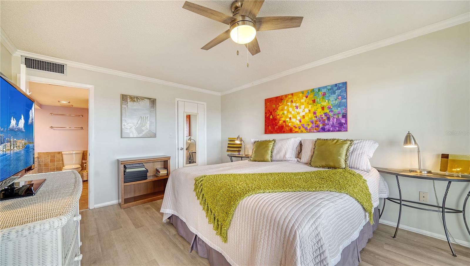 SIESTA HARBOR III - Residential