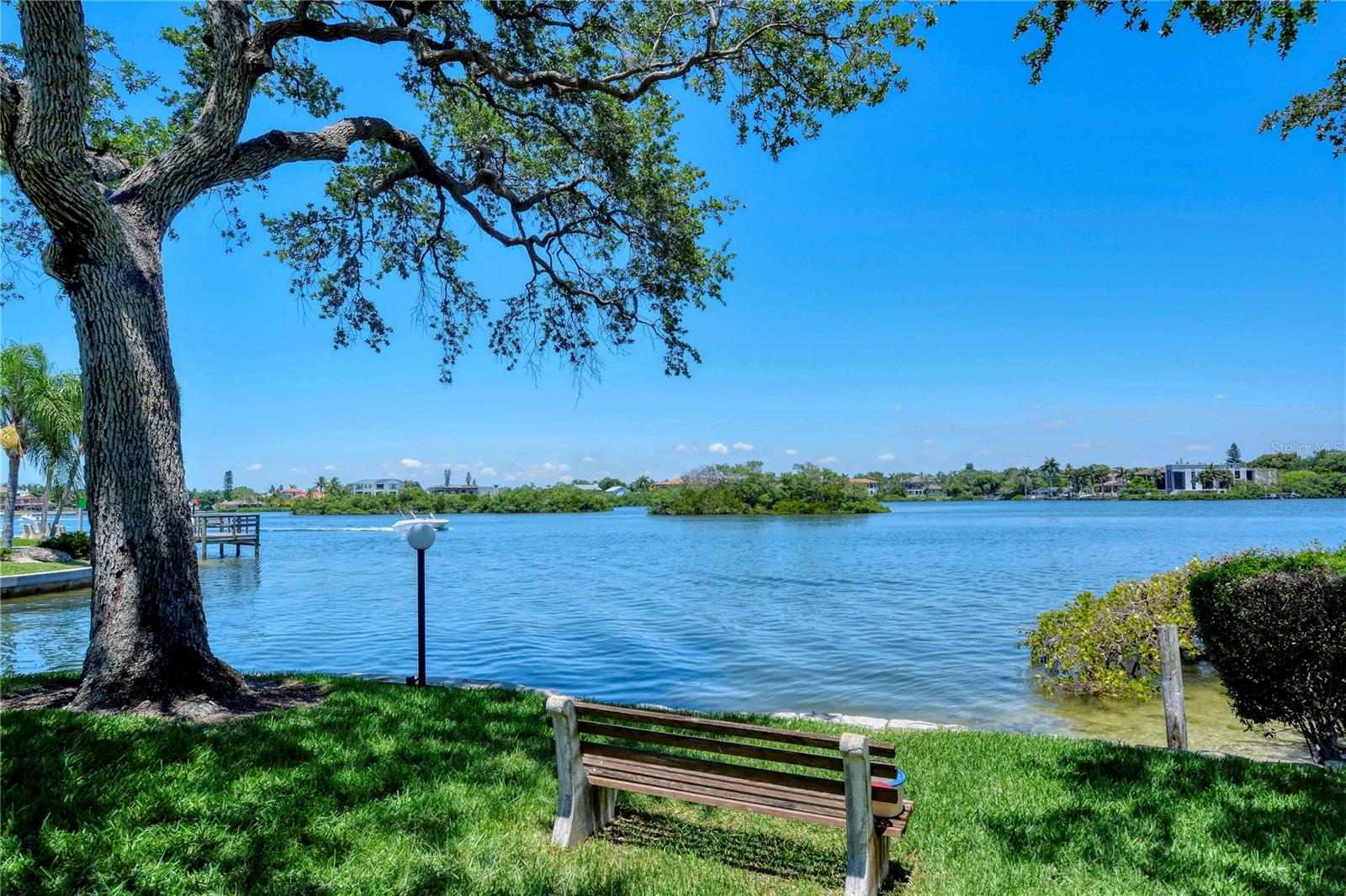 SIESTA HARBOR III - Residential