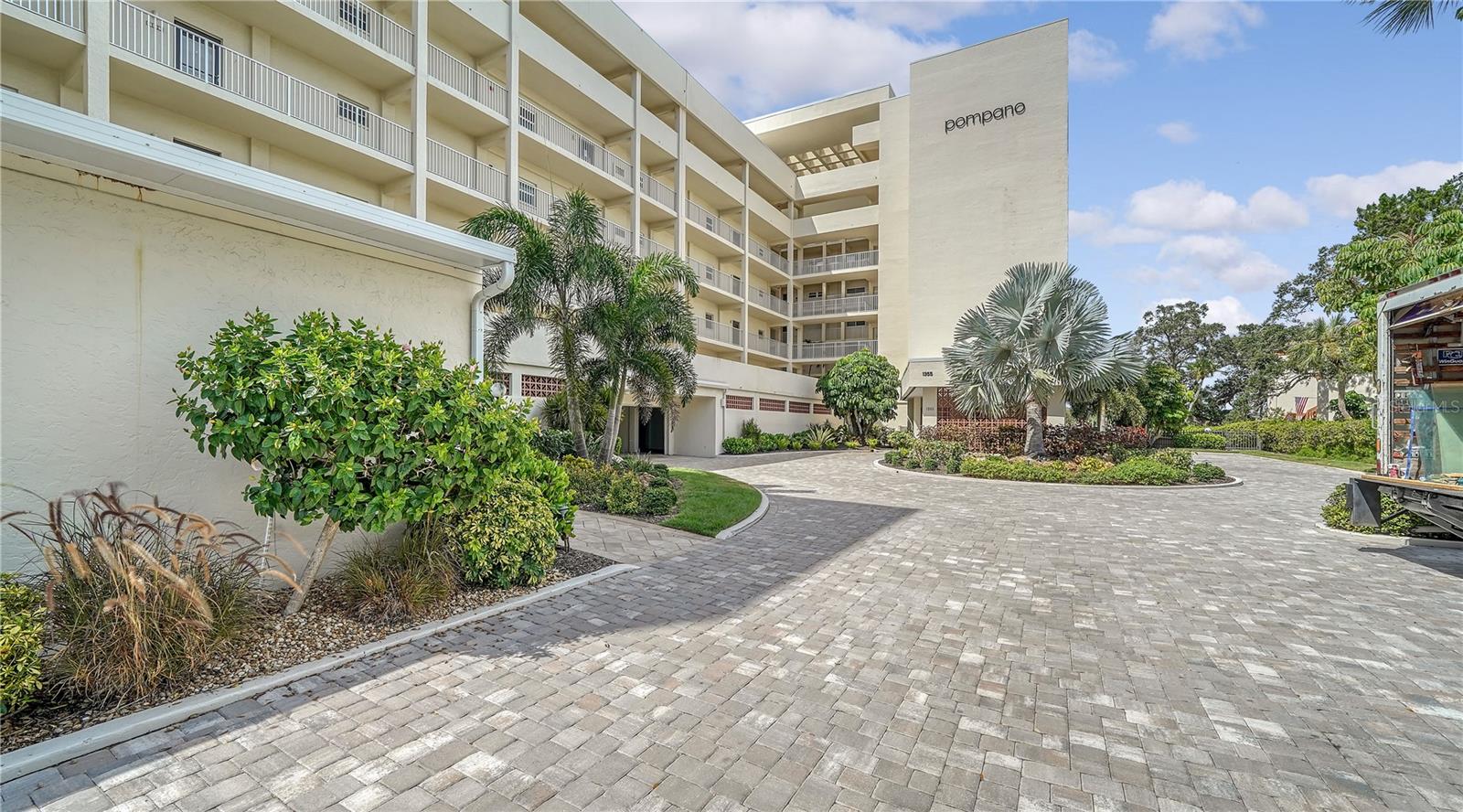 SIESTA HARBOR III - Residential