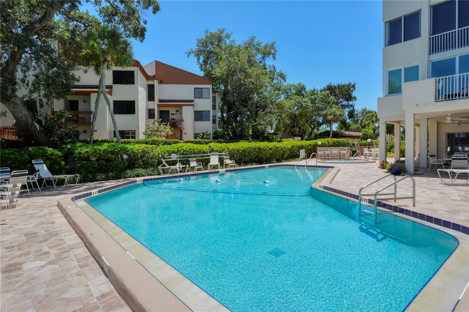 SIESTA HARBOR III - Residential