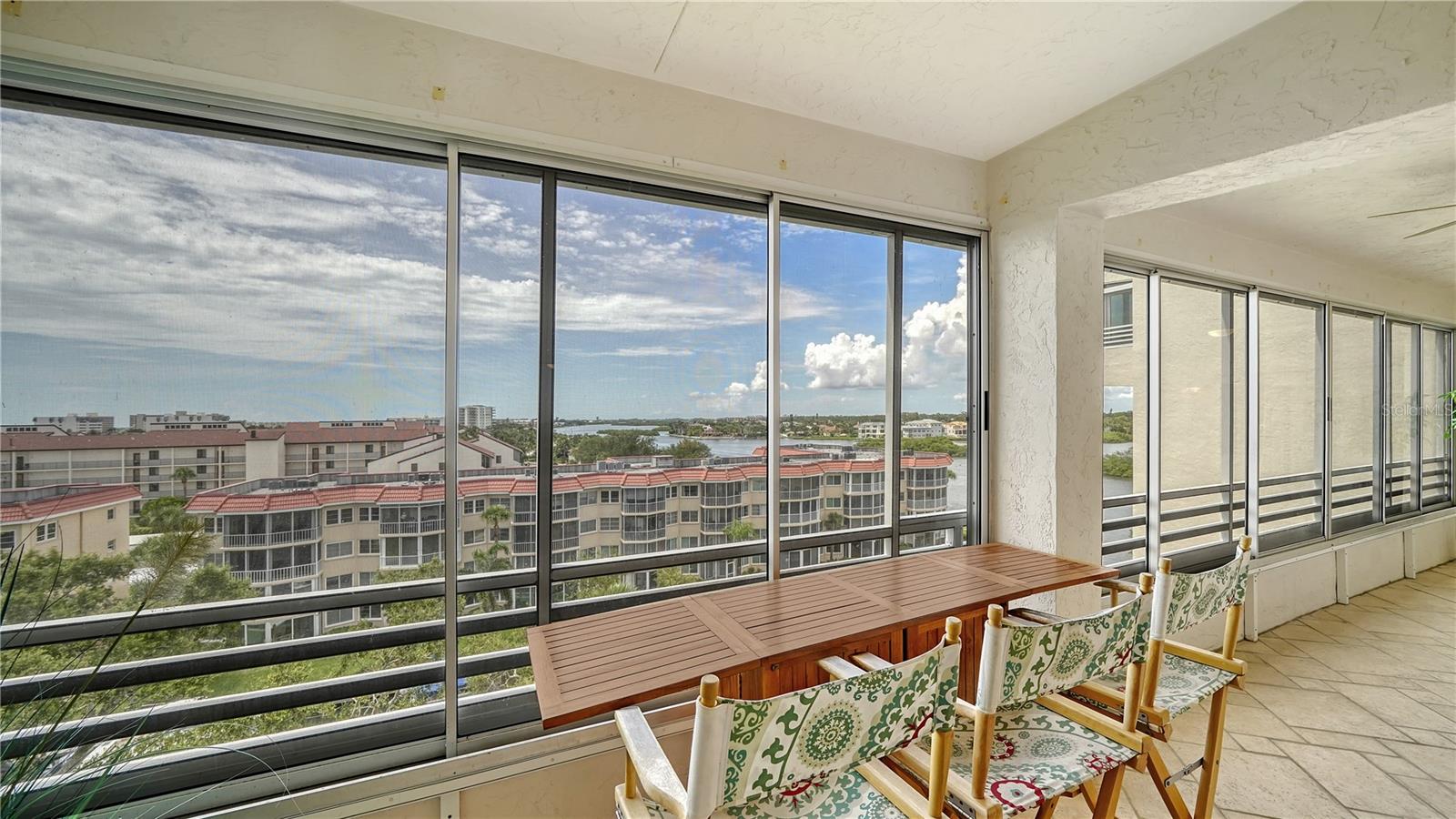 SIESTA HARBOR III - Residential