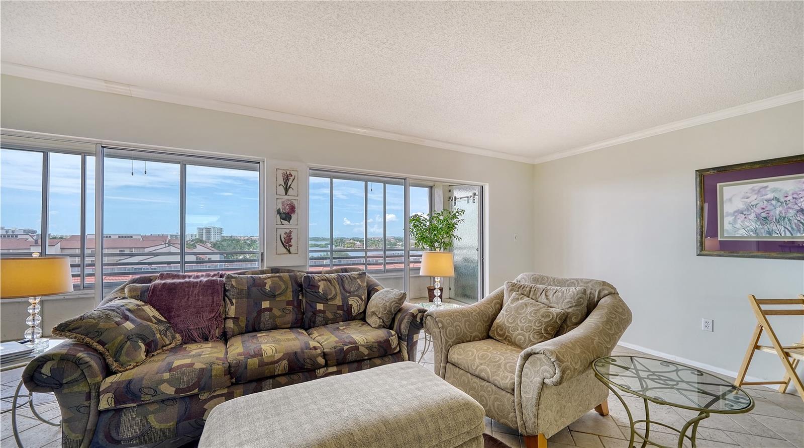 SIESTA HARBOR III - Residential