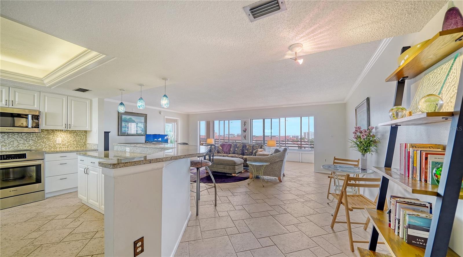 SIESTA HARBOR III - Residential