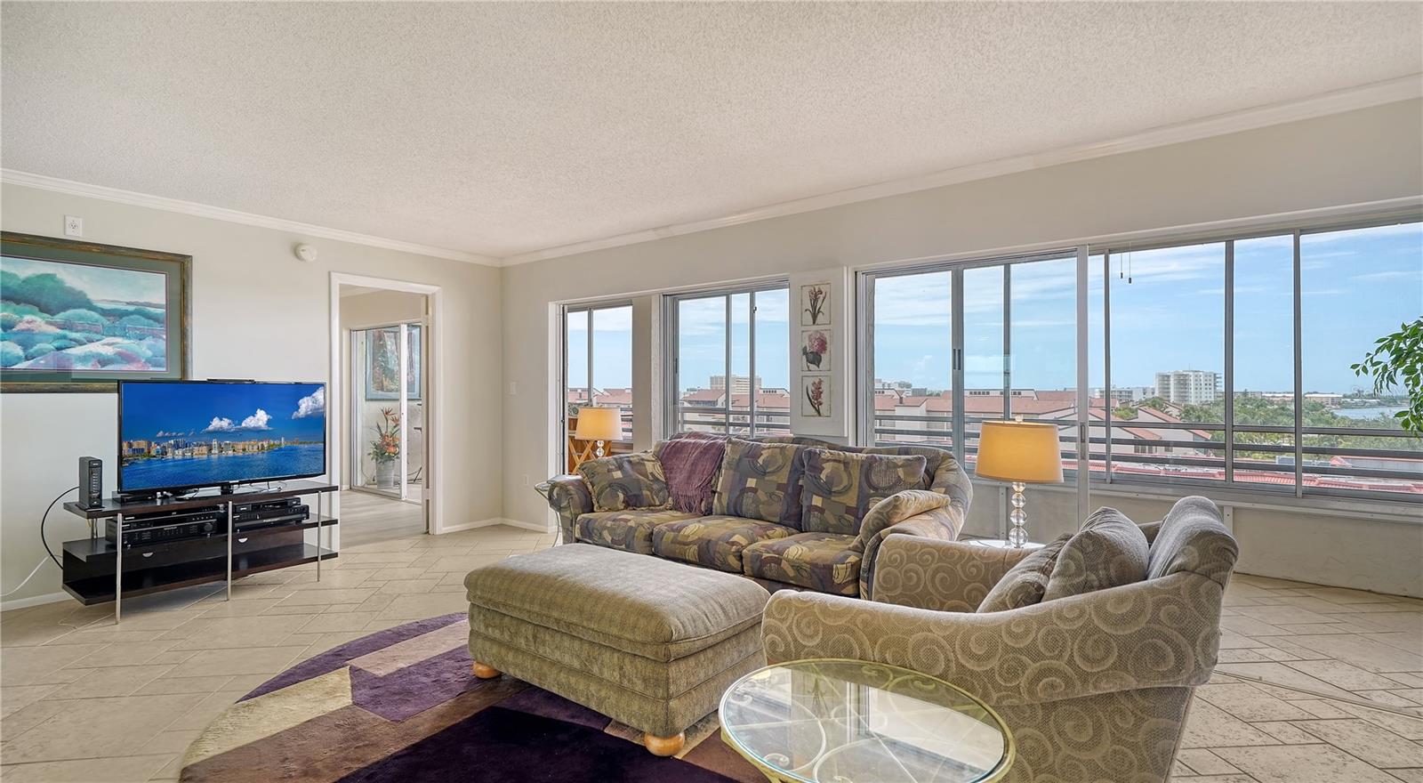 SIESTA HARBOR III - Residential