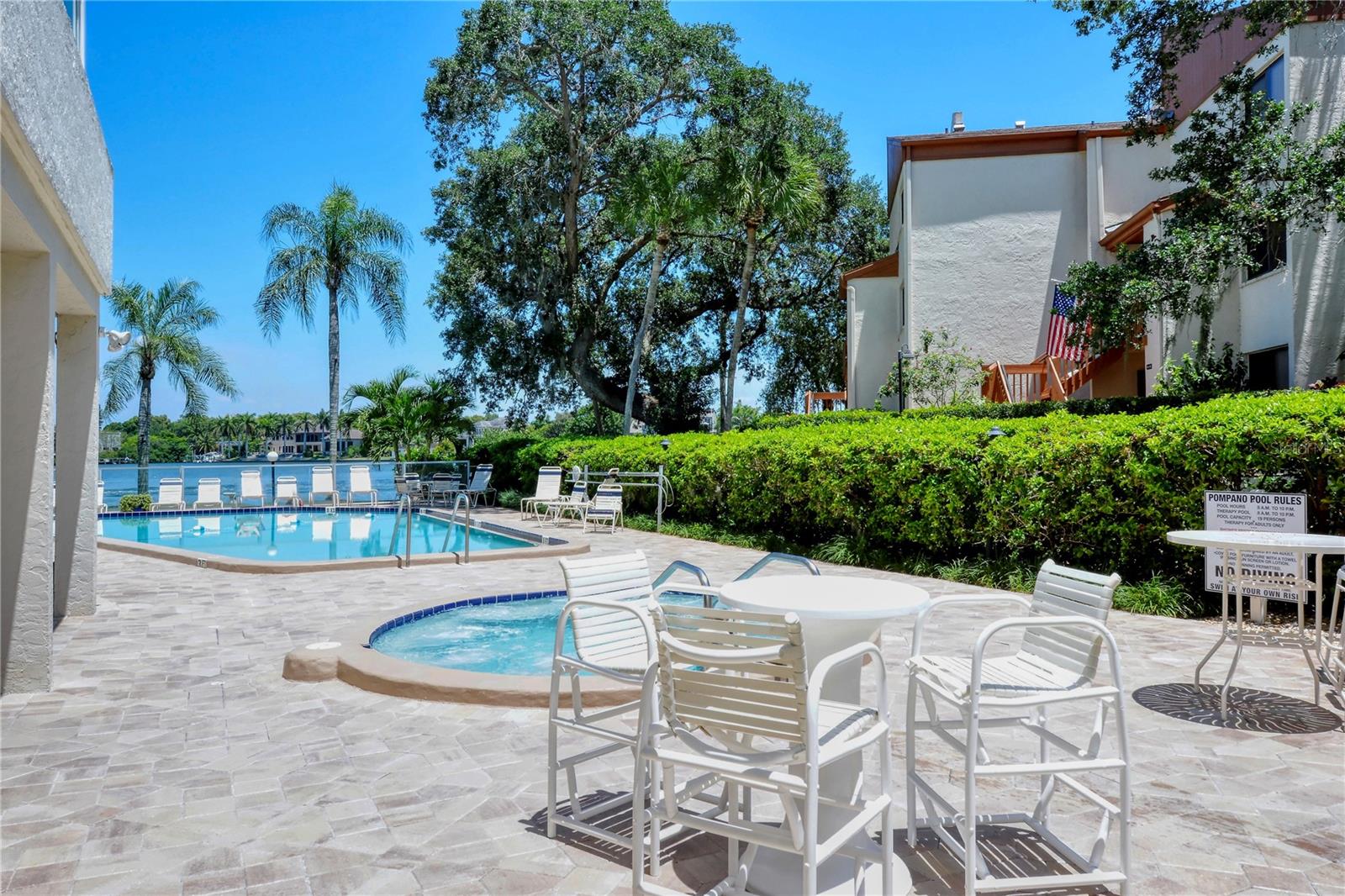 SIESTA HARBOR III - Residential