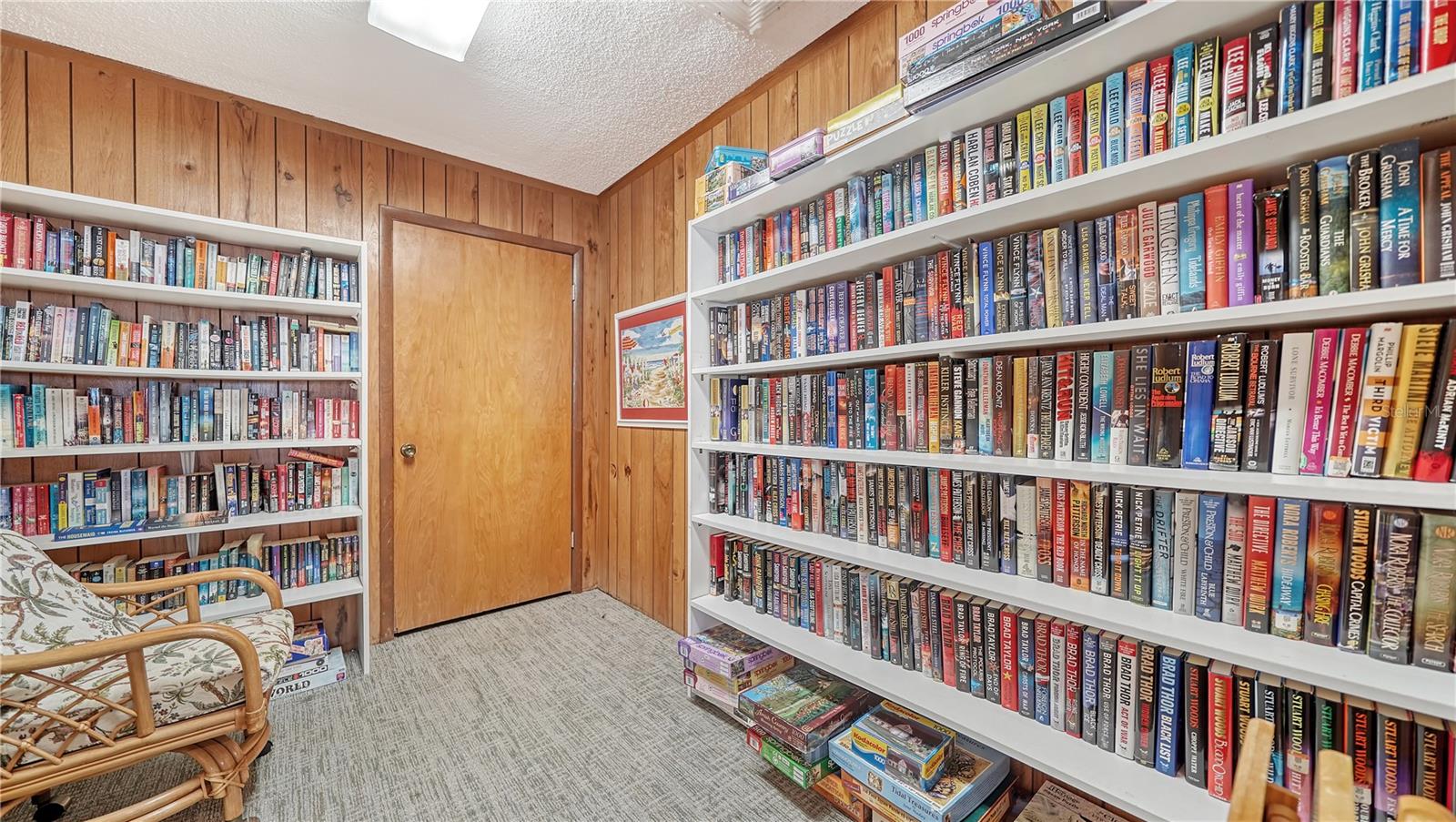 SIESTA HARBOR III - Residential