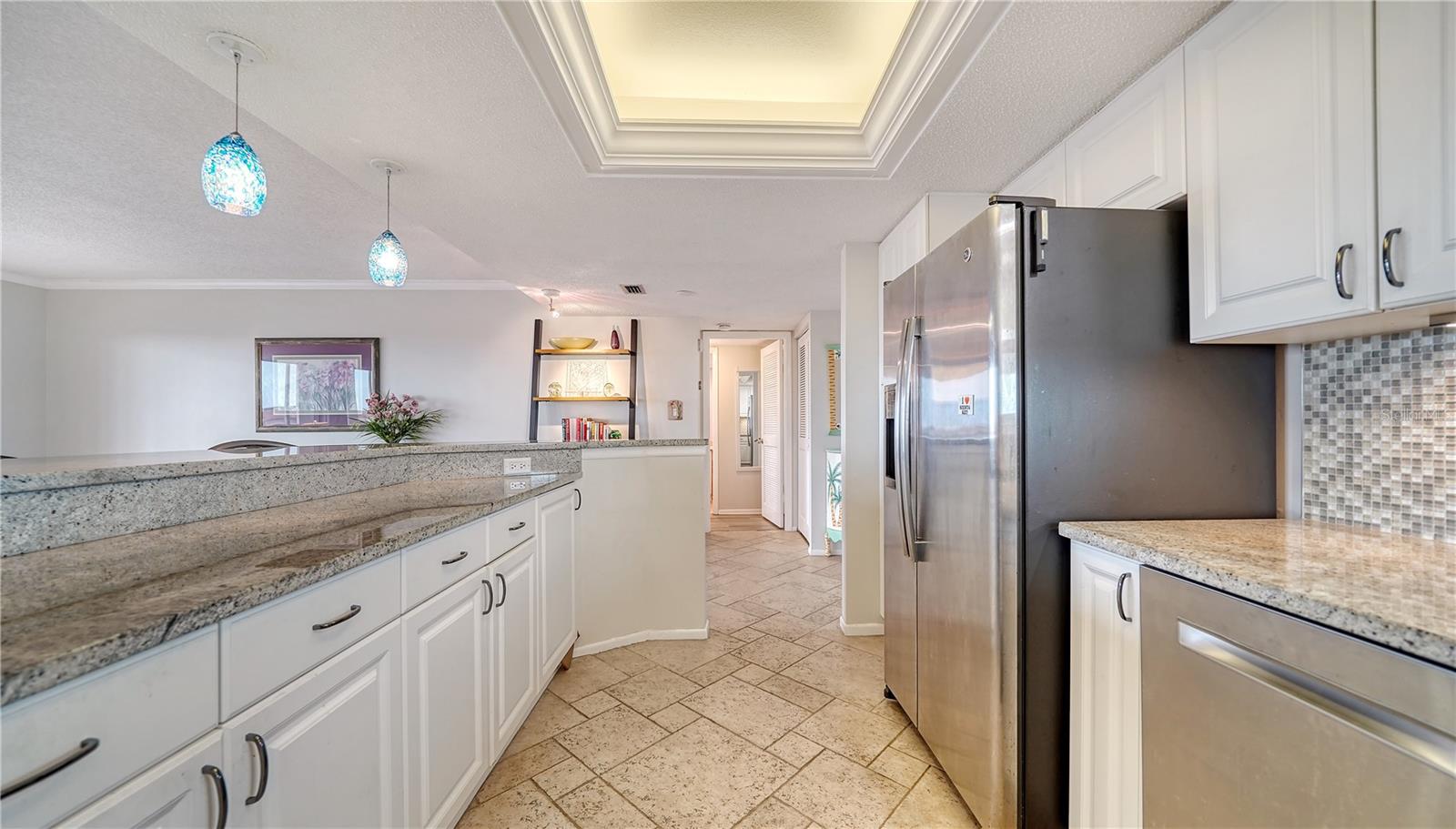 SIESTA HARBOR III - Residential