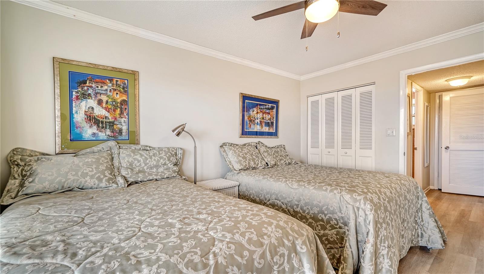 SIESTA HARBOR III - Residential