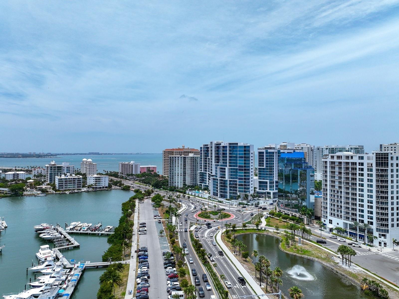 BAY PLAZA - Residential