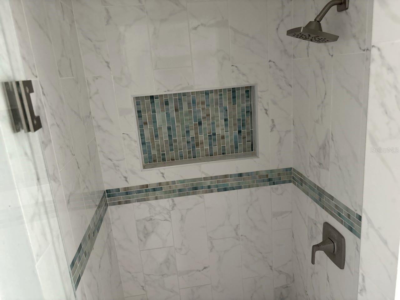 BAYNARD LEE JR 4 - Residential