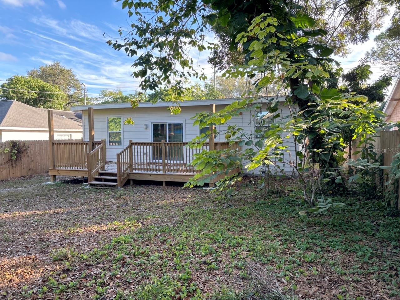 BAYNARD LEE JR 4 - Residential