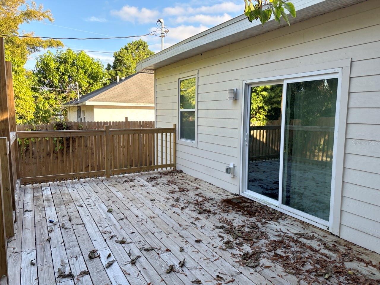 BAYNARD LEE JR 4 - Residential