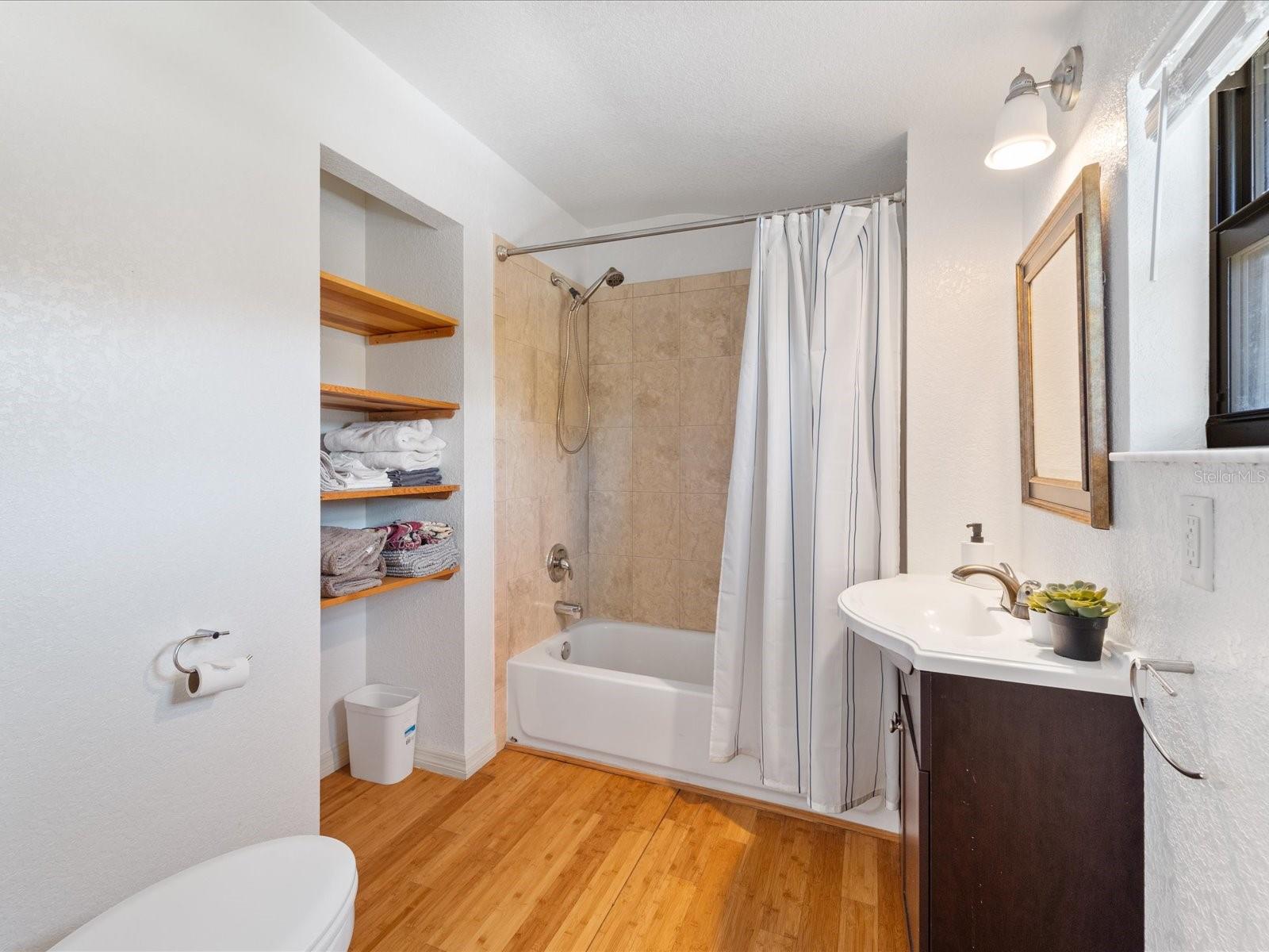 ROTONDA WEST PINE VALLEY - Residential