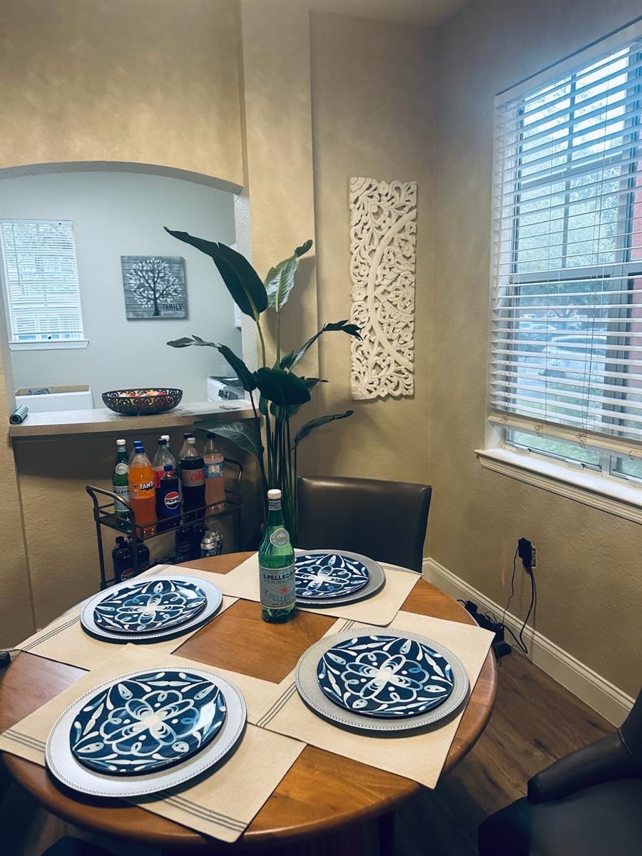 NOTTING HILL A CONDO - Residential