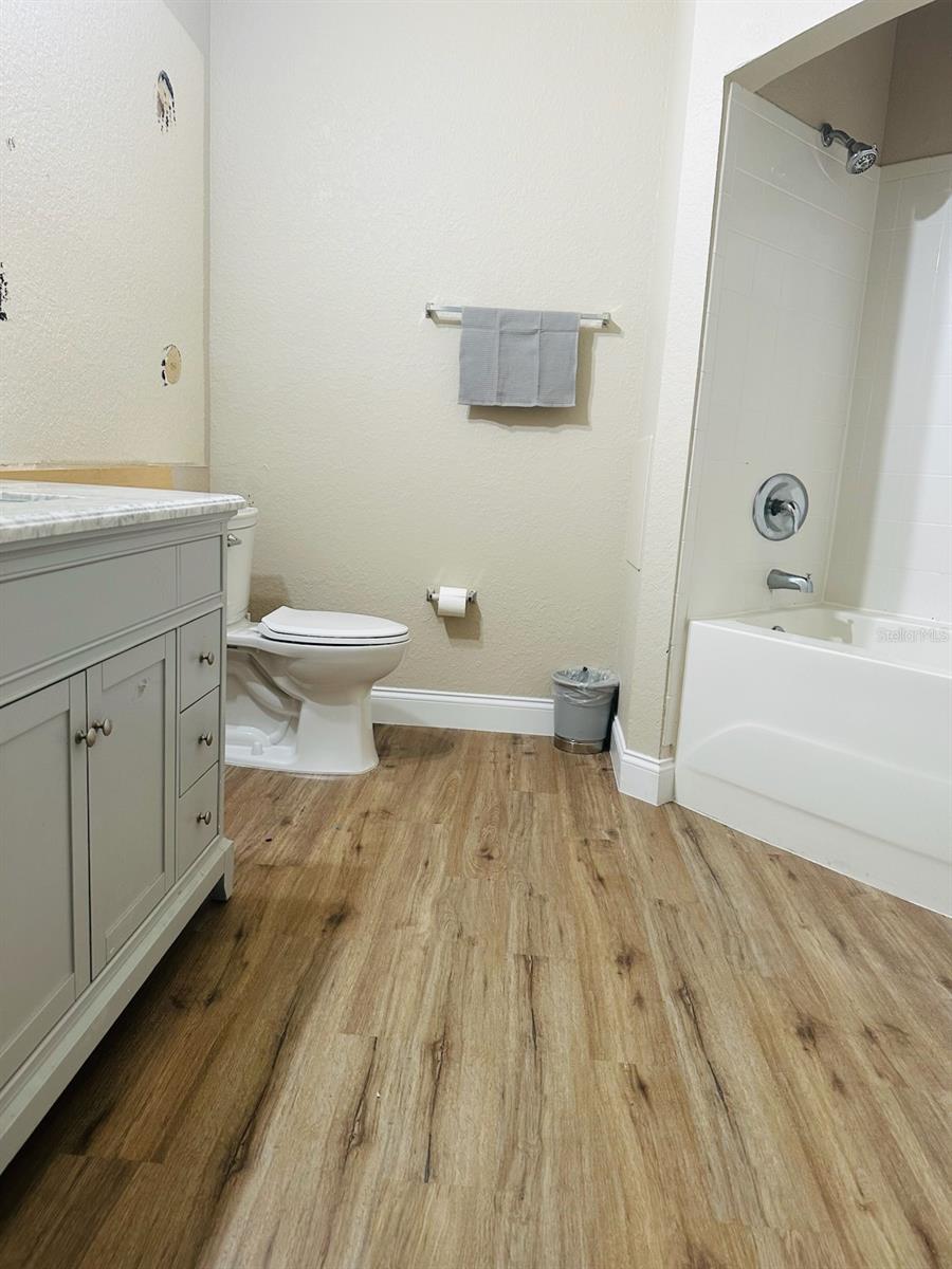 NOTTING HILL A CONDO - Residential