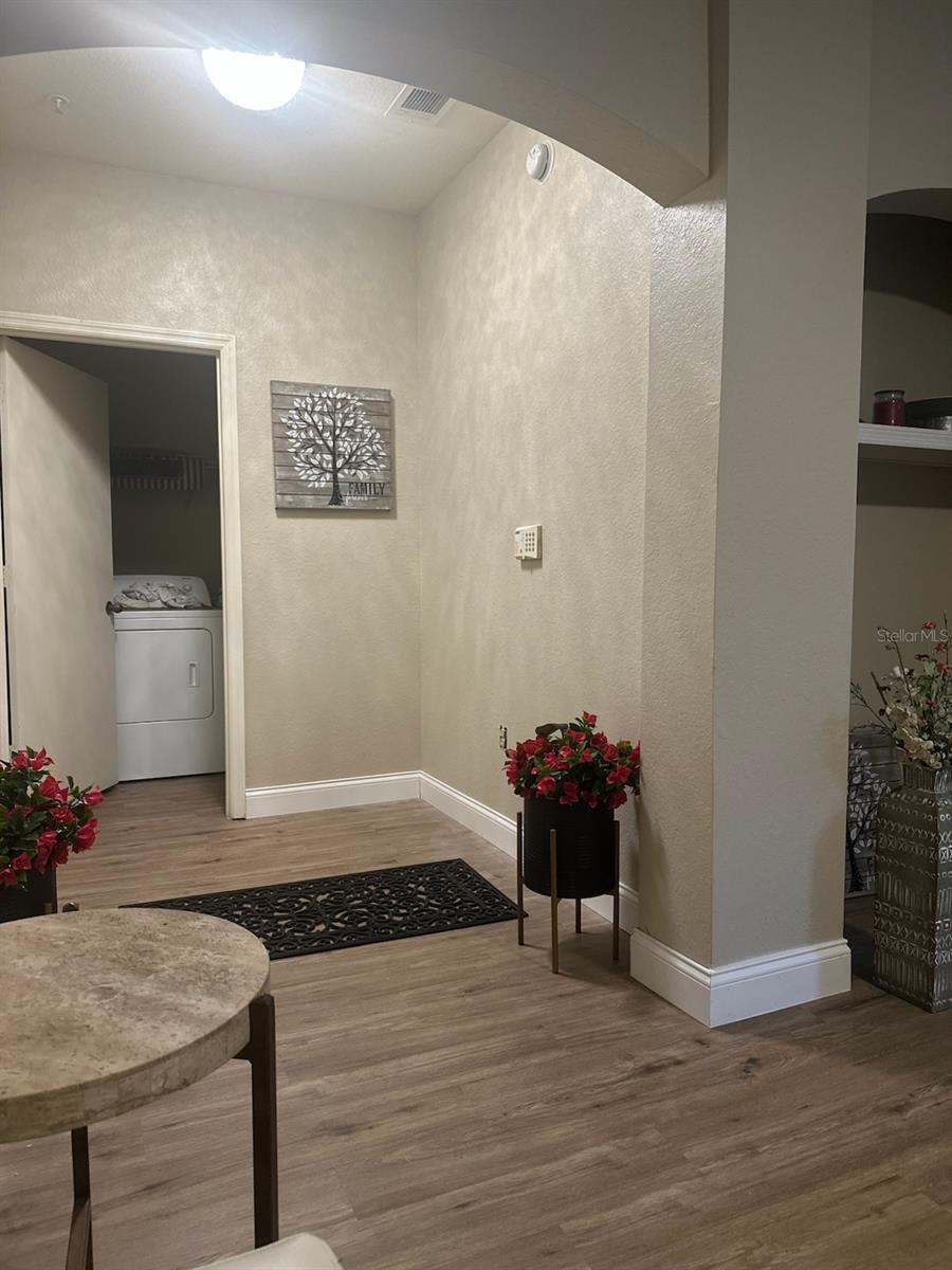 NOTTING HILL A CONDO - Residential