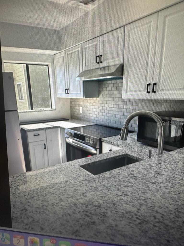 NOTTING HILL A CONDO - Residential