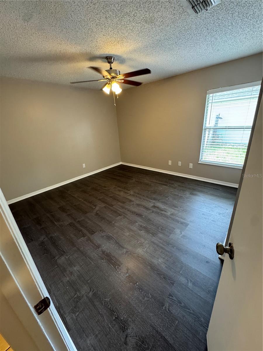 CHARLESTON SQUARE - Residential