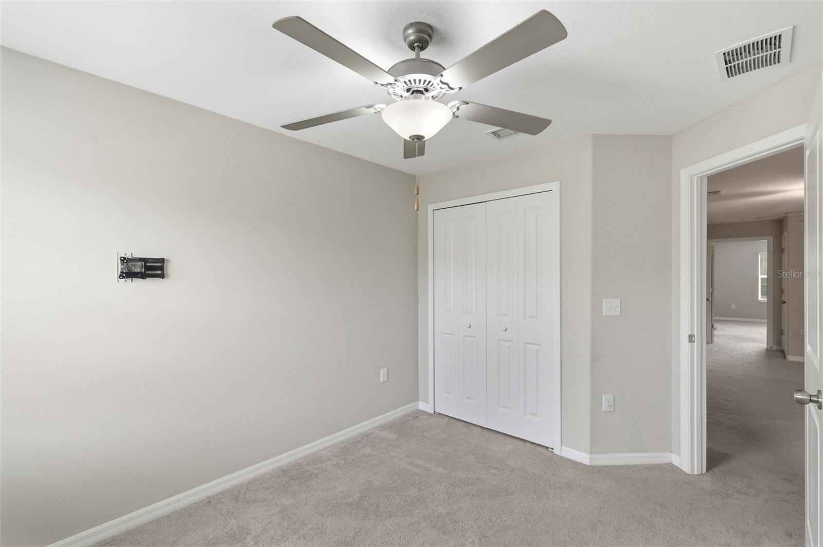 VENTANA TOWNHOMES AT WATERS EDGE - Residential