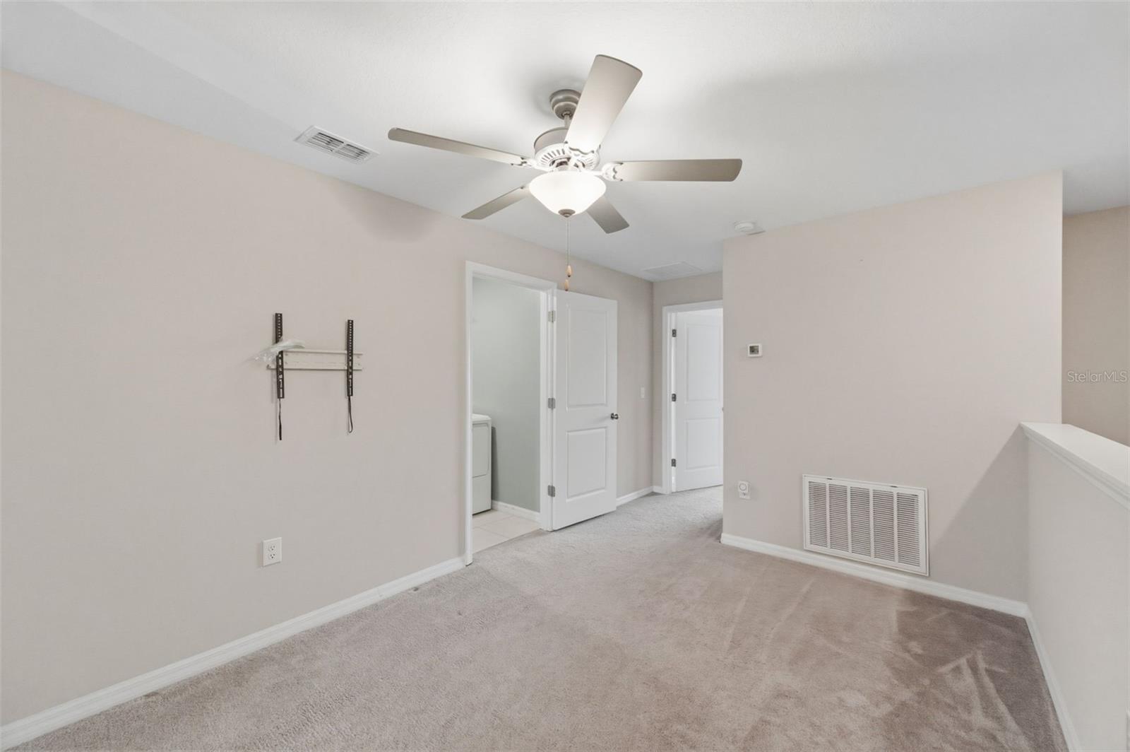 VENTANA TOWNHOMES AT WATERS EDGE - Residential